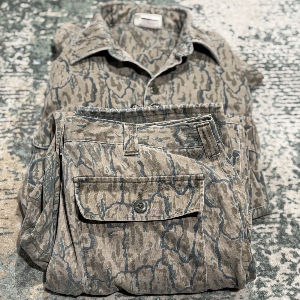 VTG True Blend Camo Hunting Set XL Built In USA Invisible Pine Tree Bark 2 Piece
